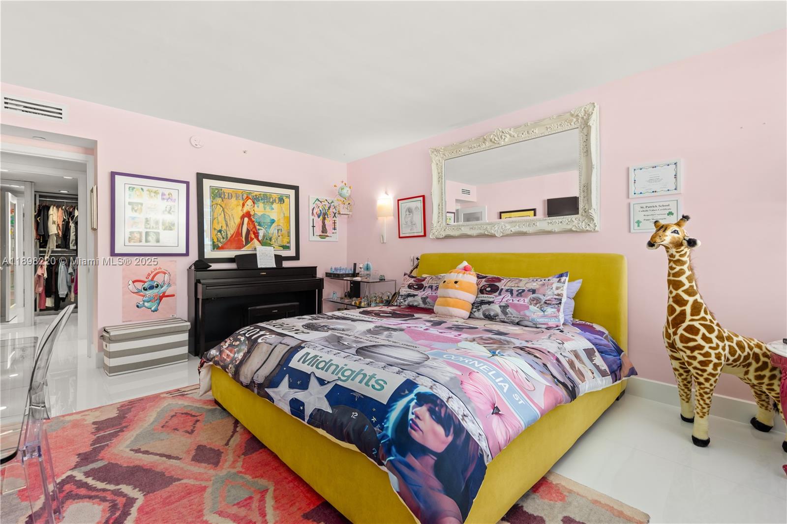 image The Decoplage Condominium33