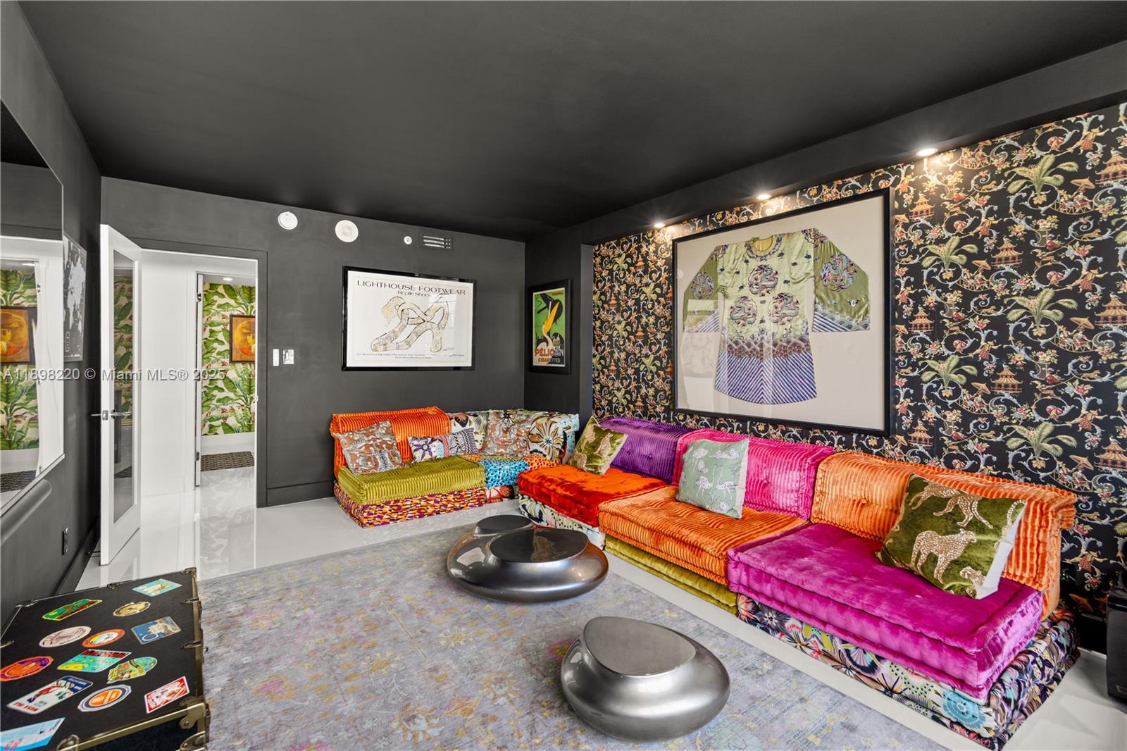 image The Decoplage Condominium37