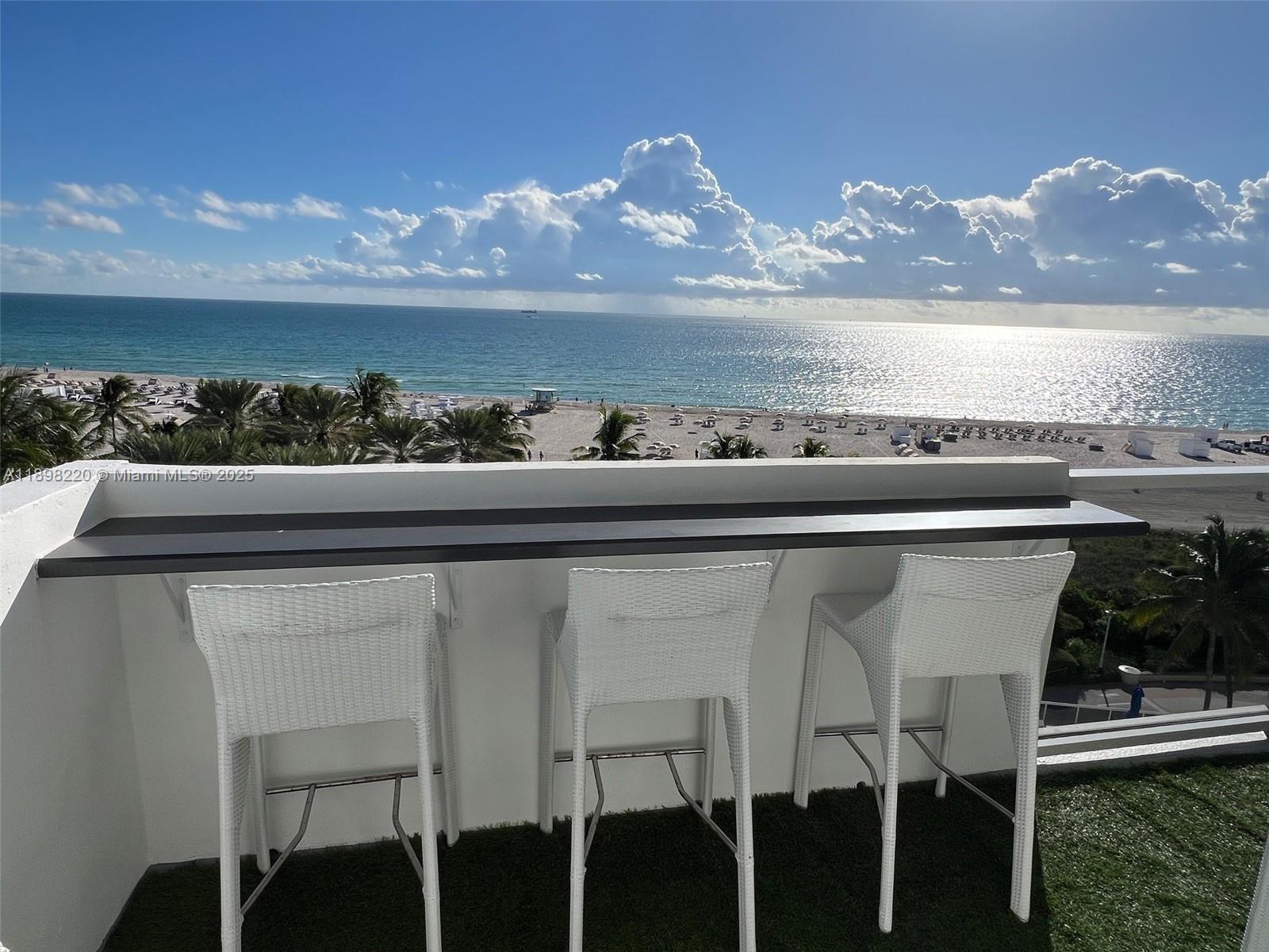 image The Decoplage Condominium6
