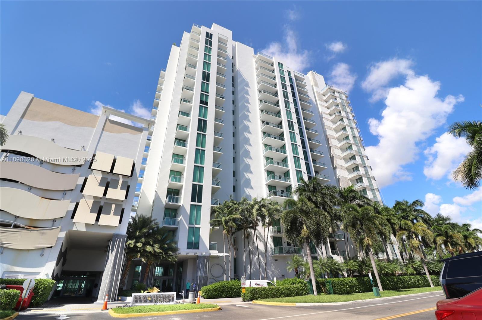 image Eloquence On The Bay24