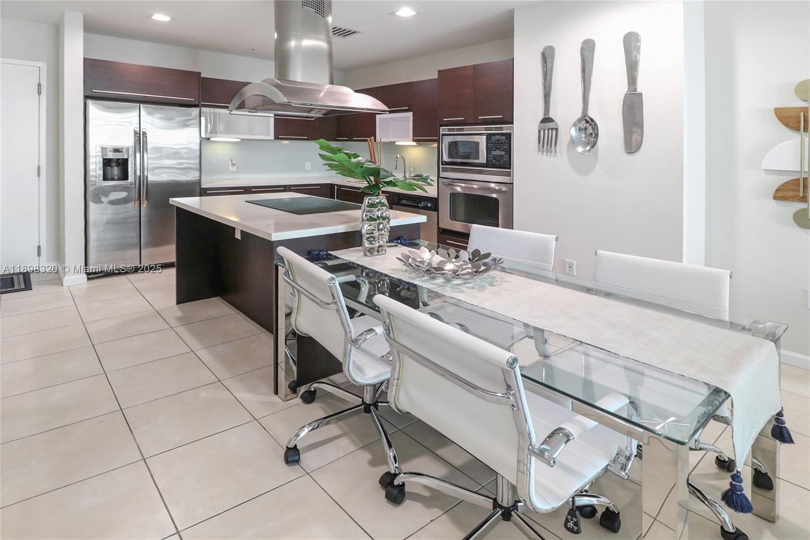 image Eloquence On The Bay2