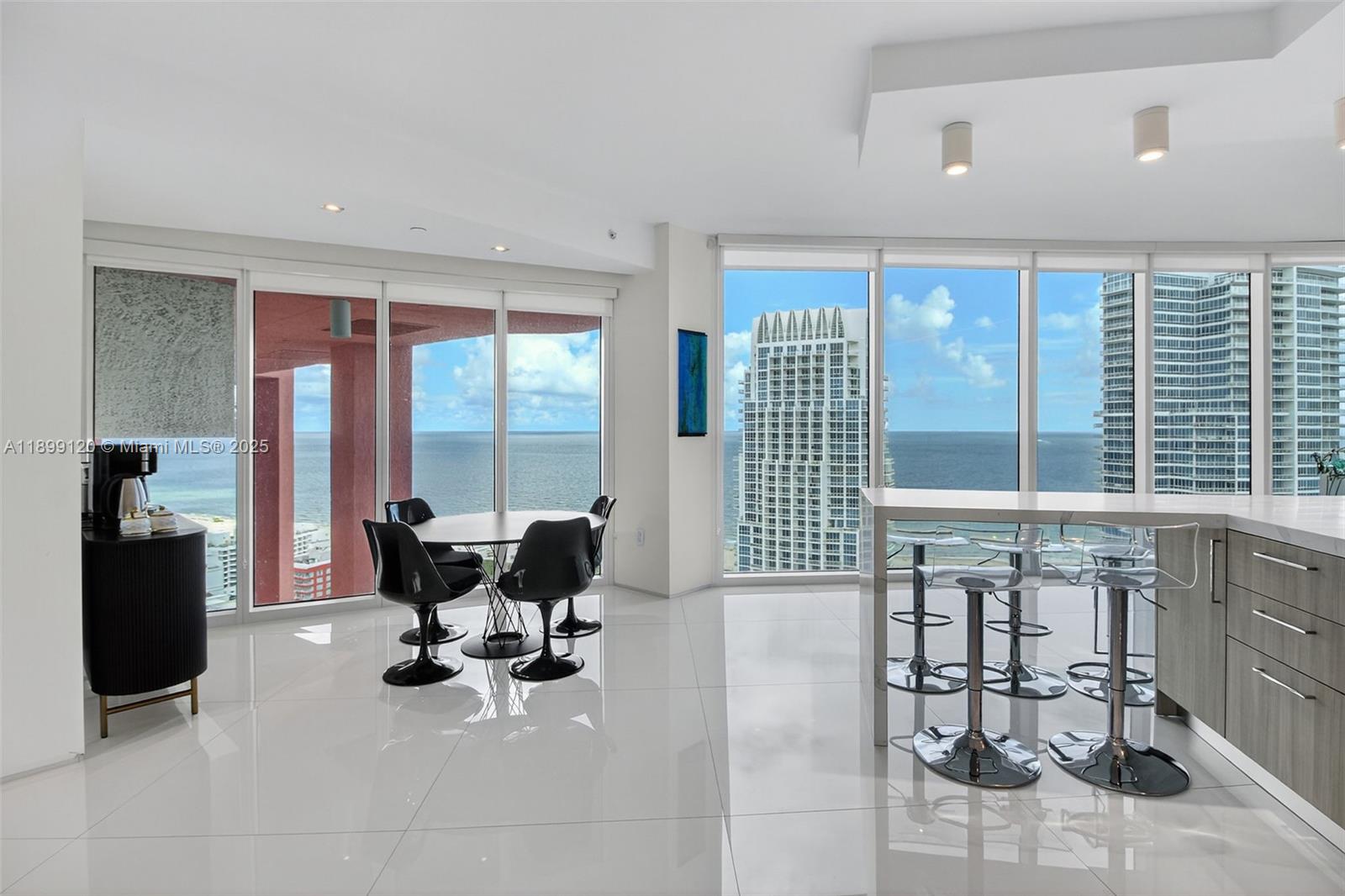 image Portofino Towers10