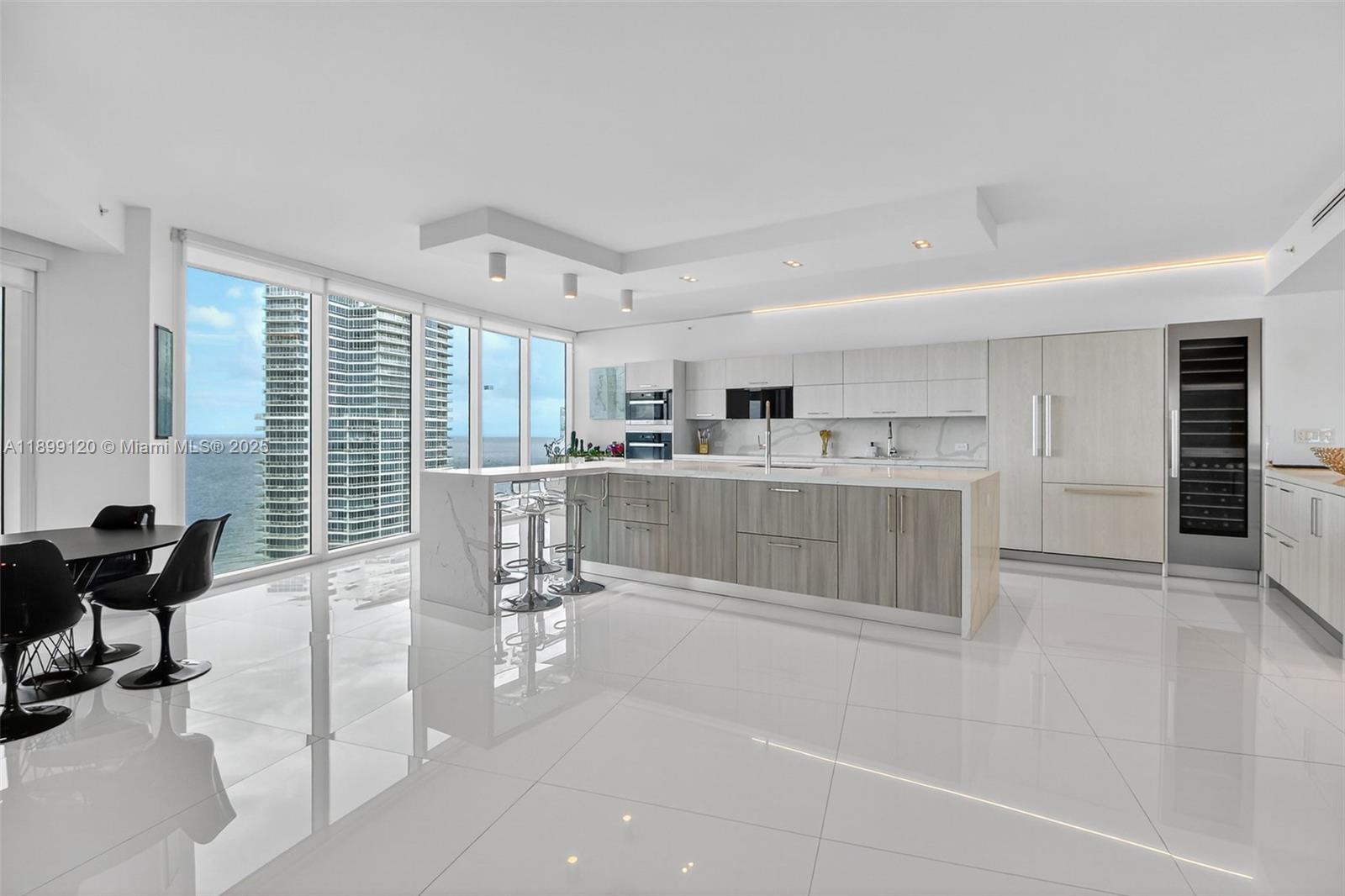 image Portofino Towers11