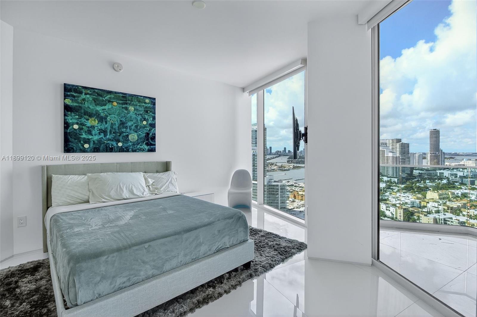 image Portofino Towers25