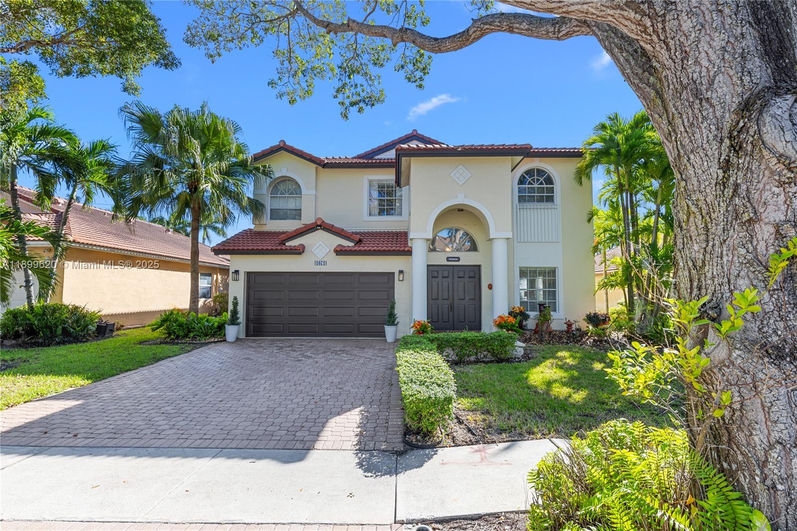 1071 NW 184th Ter