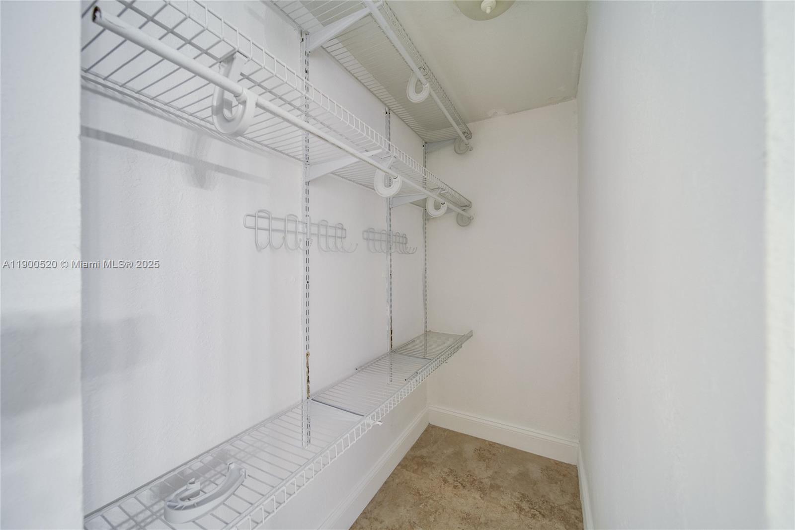 image Arlen House East Condomin12