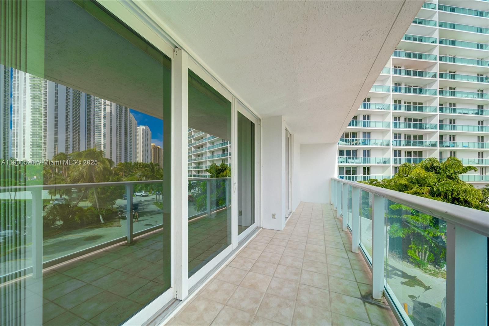 image Arlen House East Condomin27