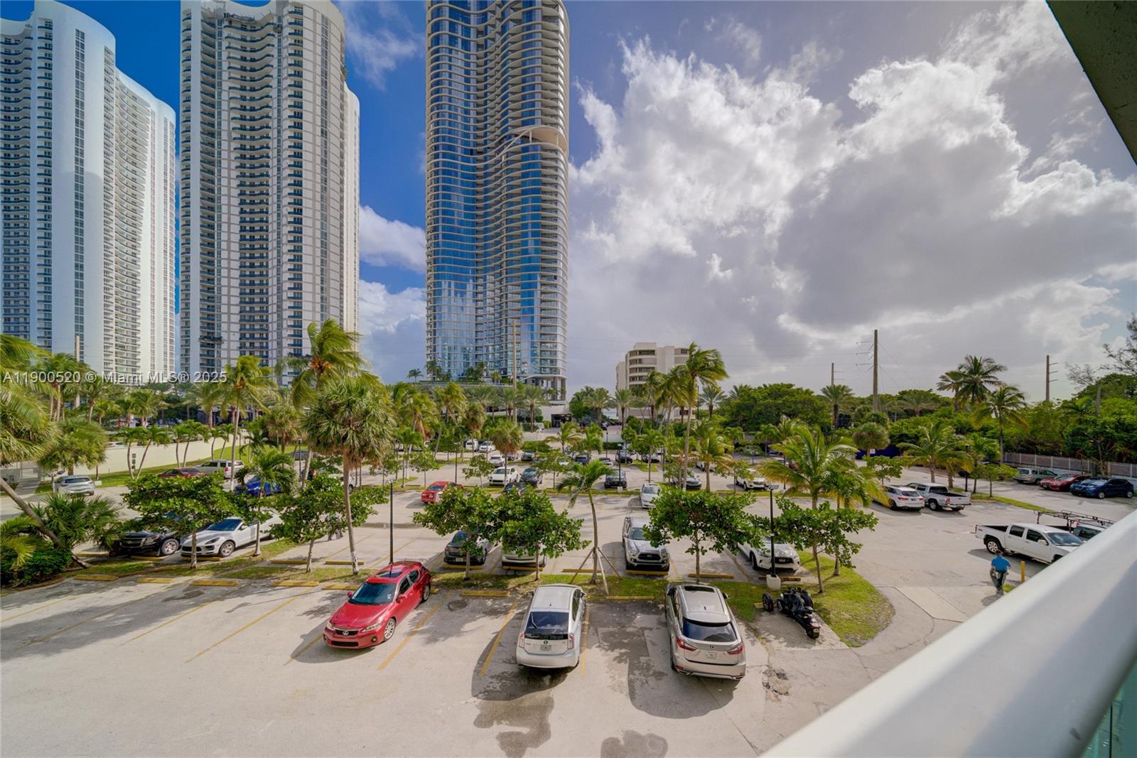 image Arlen House East Condomin29