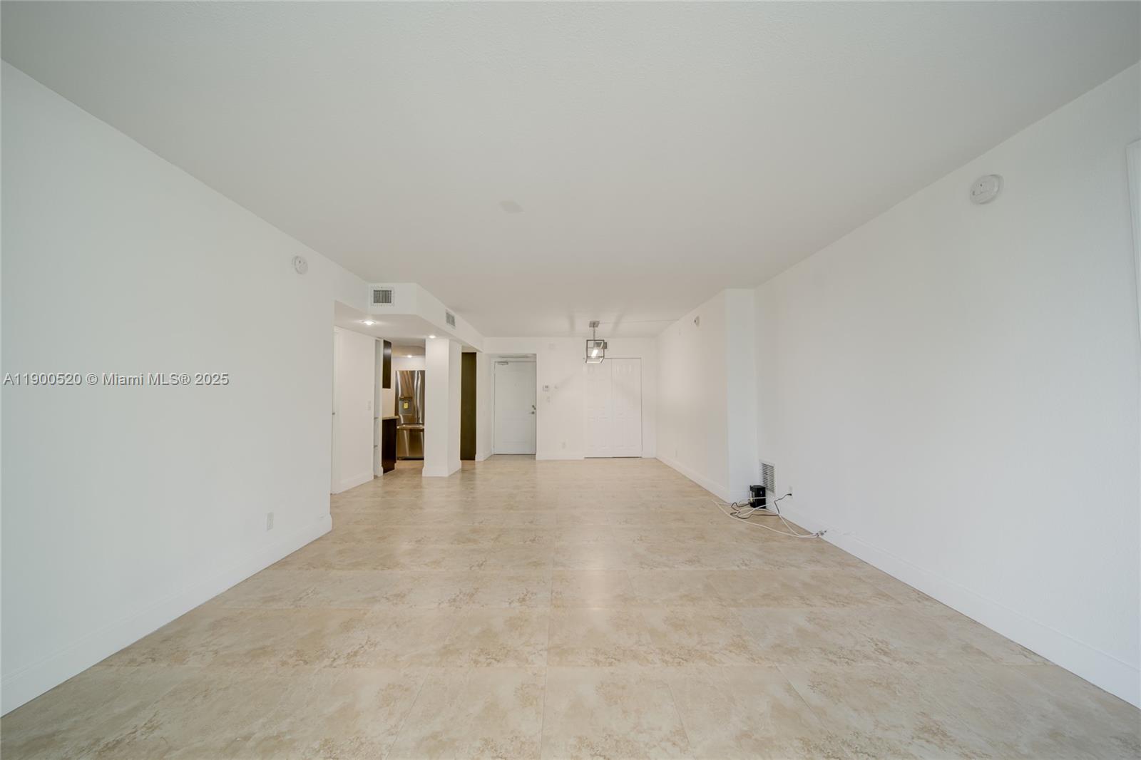 image Arlen House East Condomin5