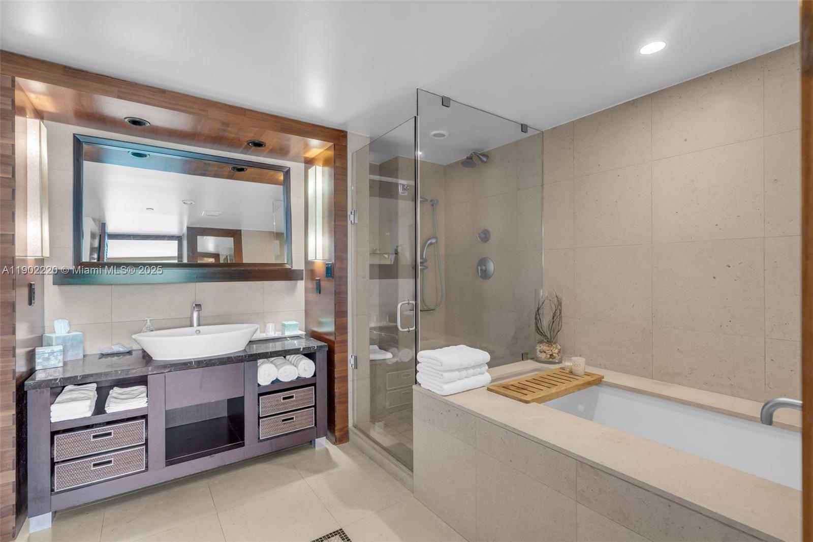 image Carillon Condo8