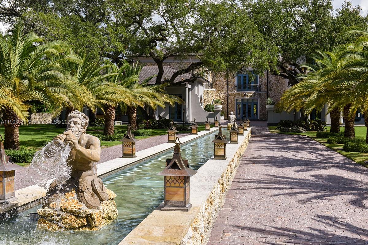 5771 SW 94th St Pinecrest, FL 33156