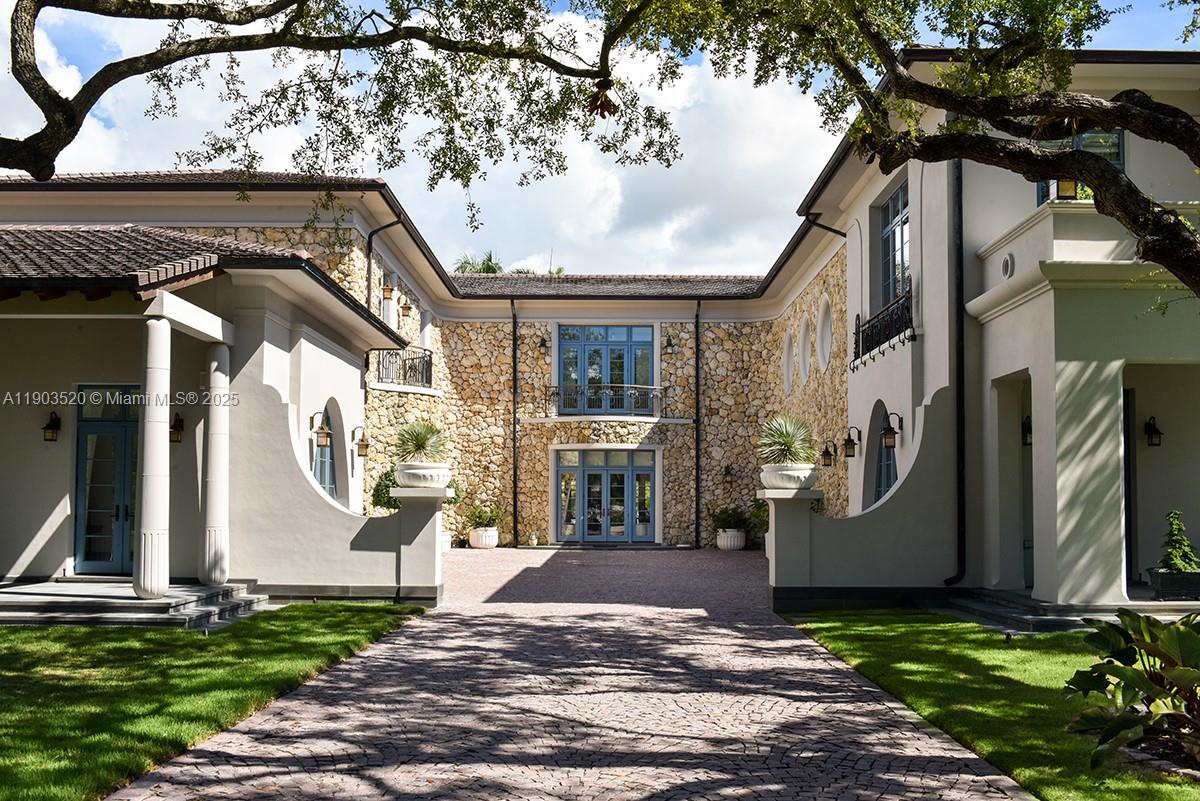 5771 SW 94th St Pinecrest, FL 33156