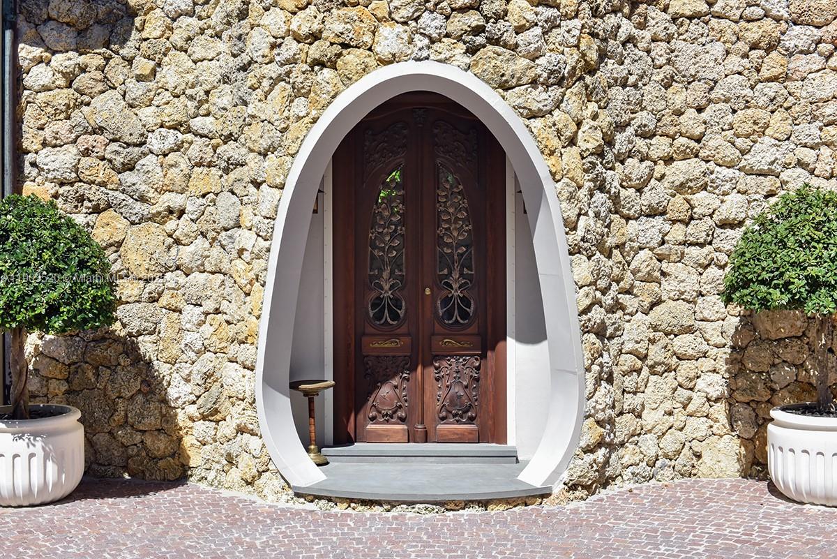 5771 SW 94th St Pinecrest, FL 33156