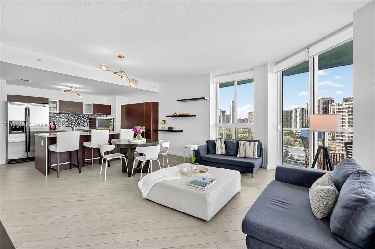 image Quantum On The Bay Condo18