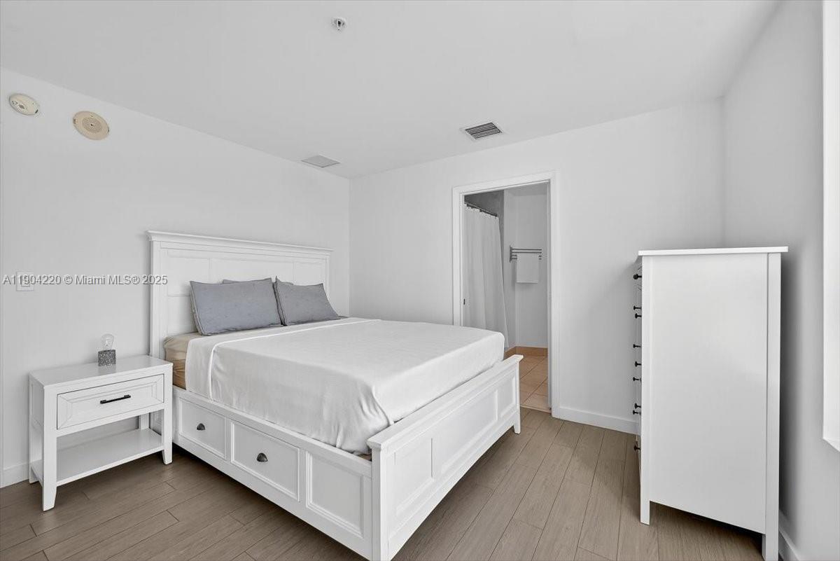 image Quantum On The Bay Condo28