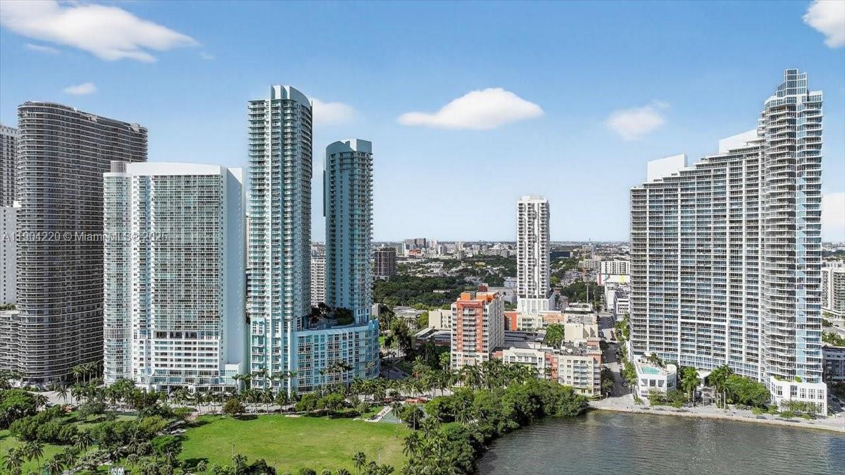 image Quantum On The Bay Condo43