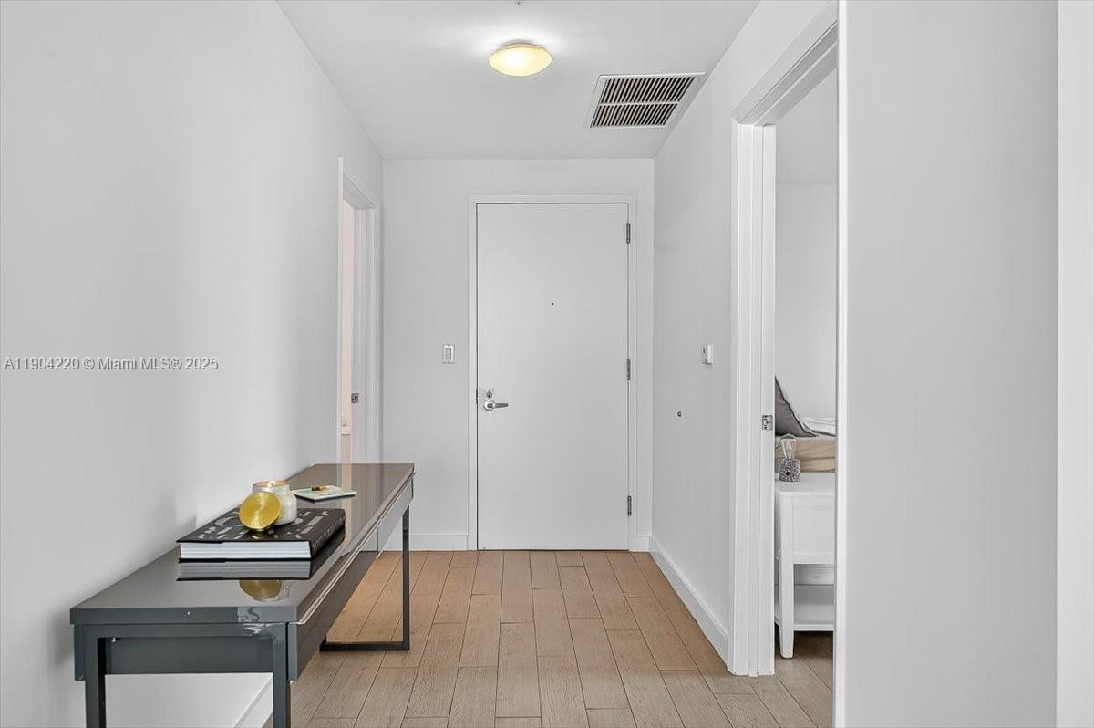 image Quantum On The Bay Condo5