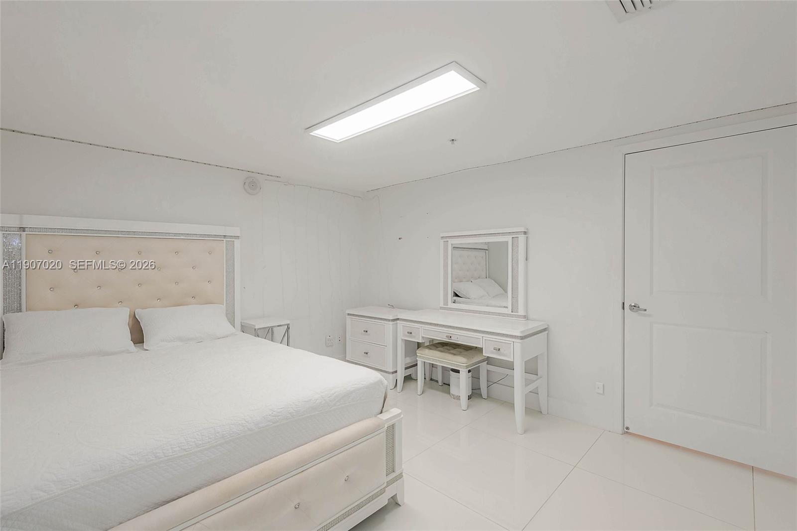 image 400 Sunny Isles12