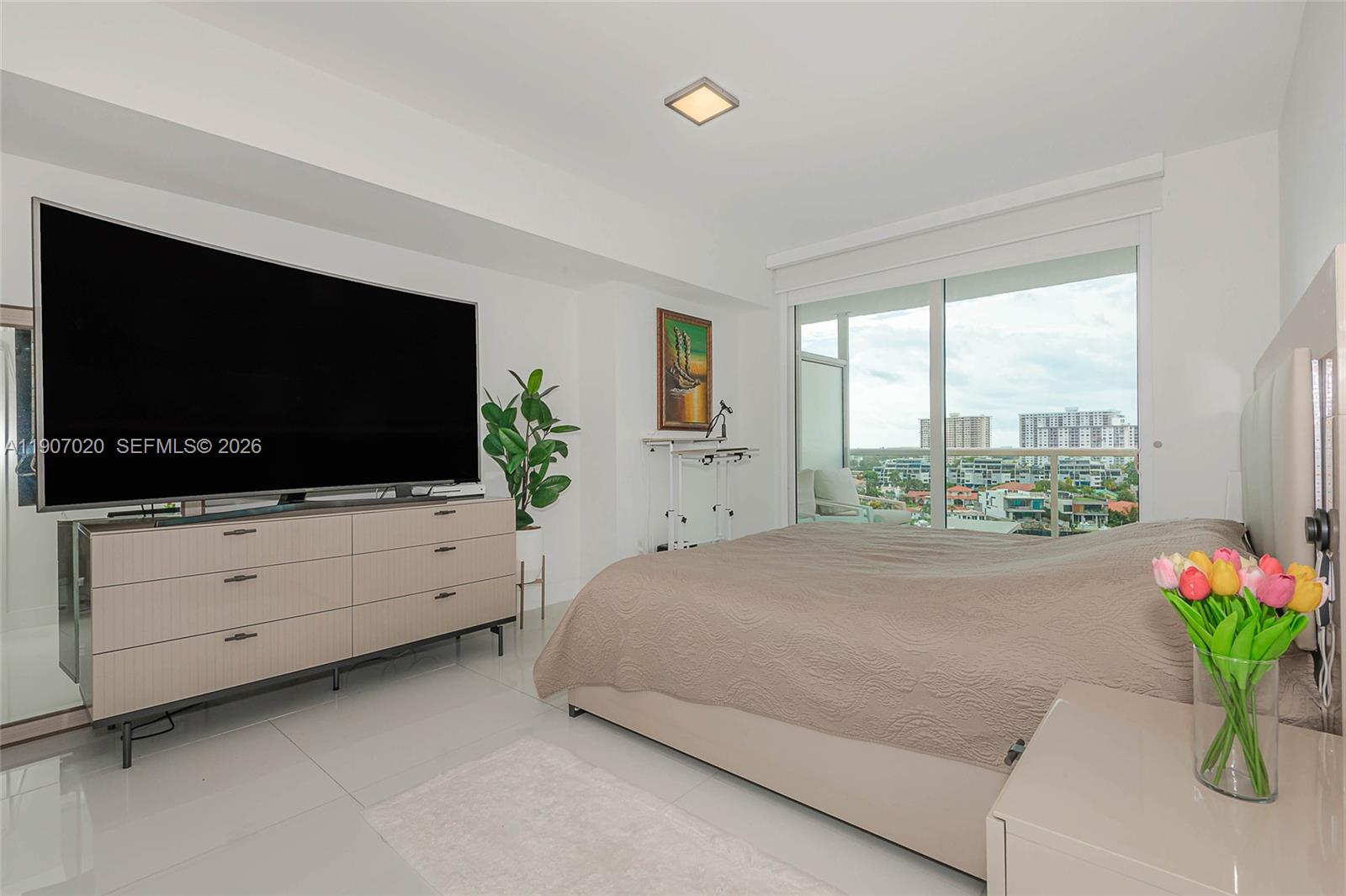 image 400 Sunny Isles13