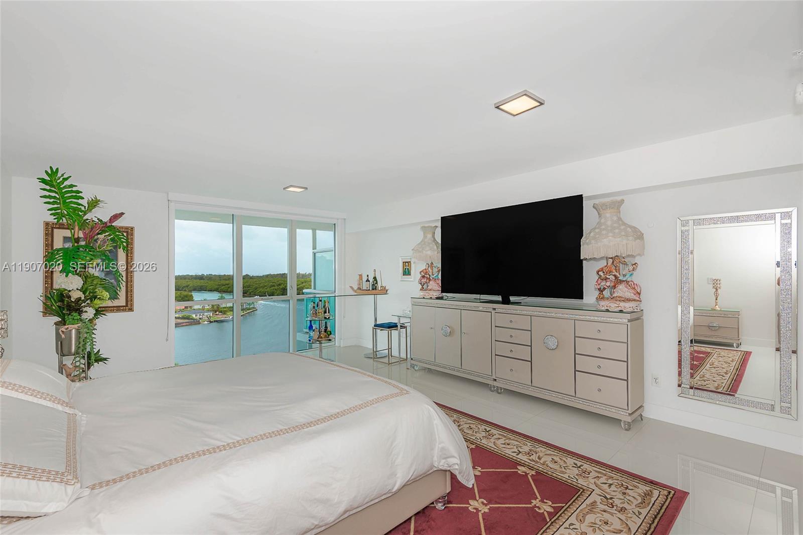 image 400 Sunny Isles18