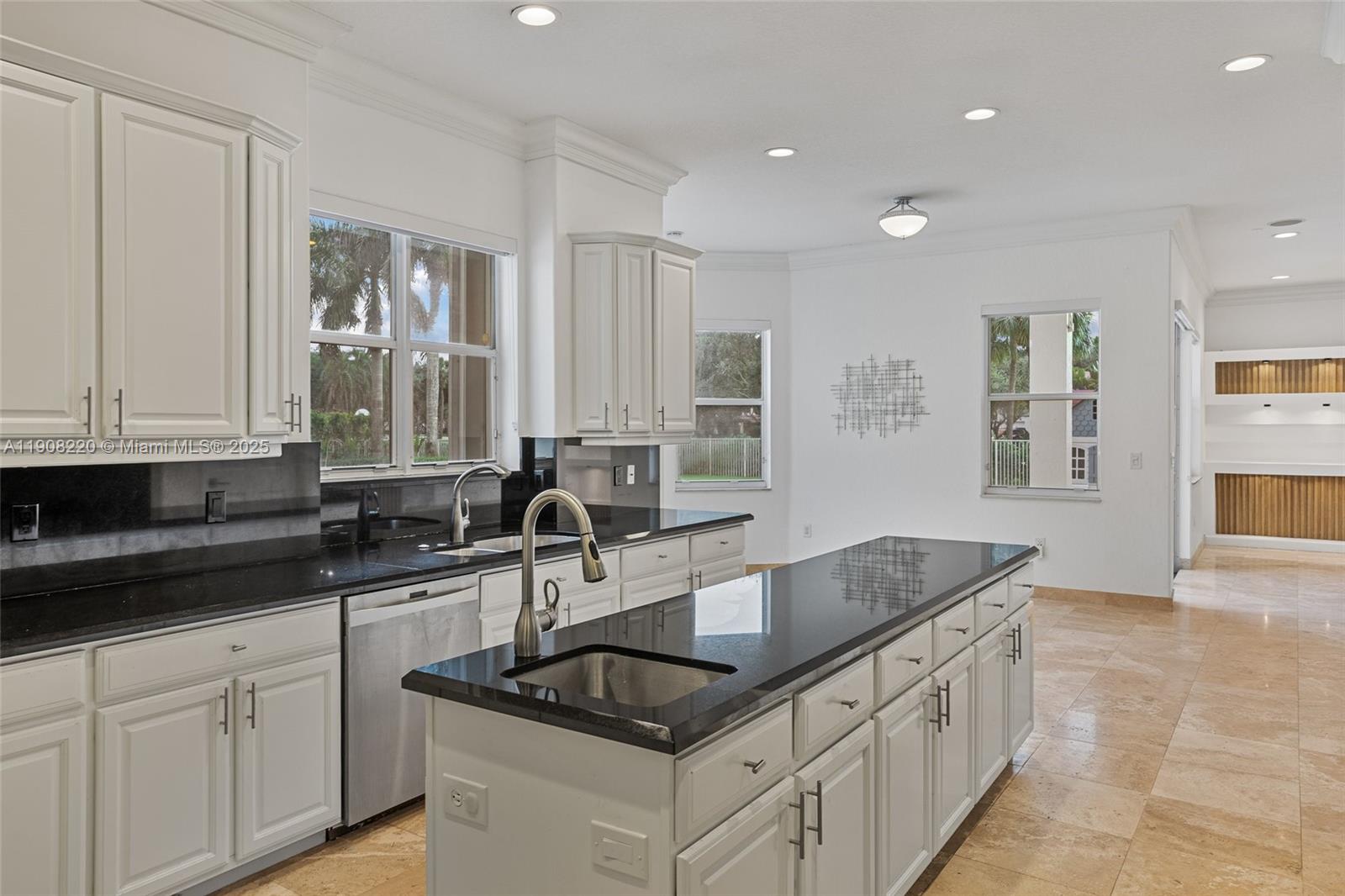 15852 SW 15th St Davie, FL 33326