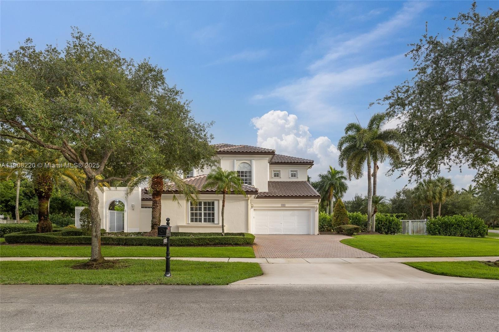 15852 SW 15th St Davie, FL 33326