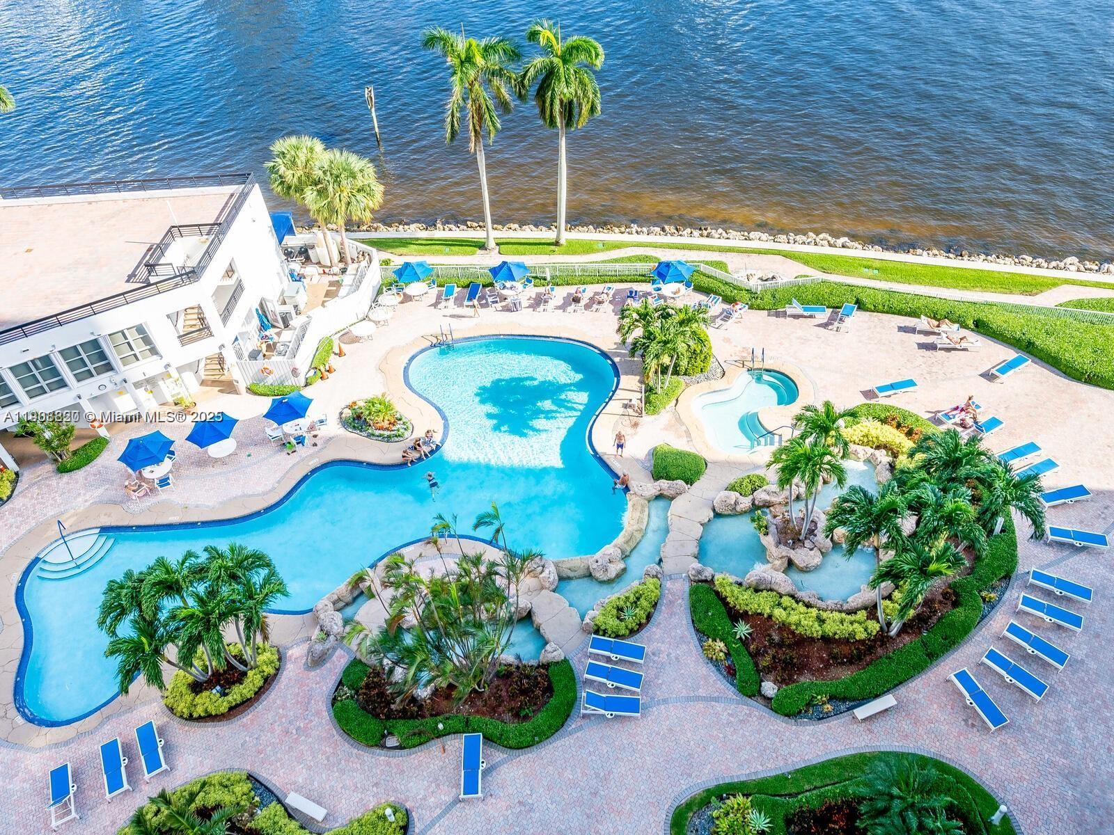 19101 NE 36th Ct #2008