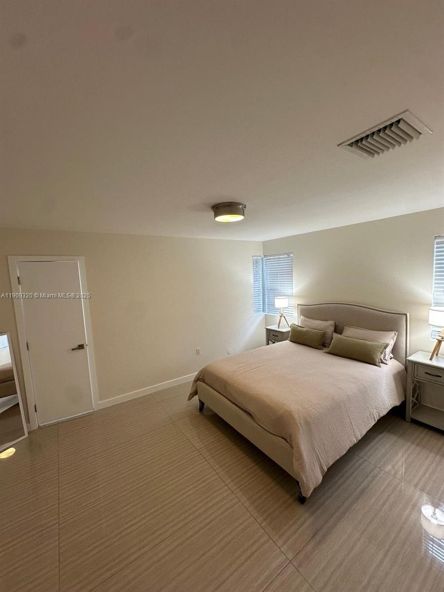 9464 Abbott Ave Surfside, FL 33154