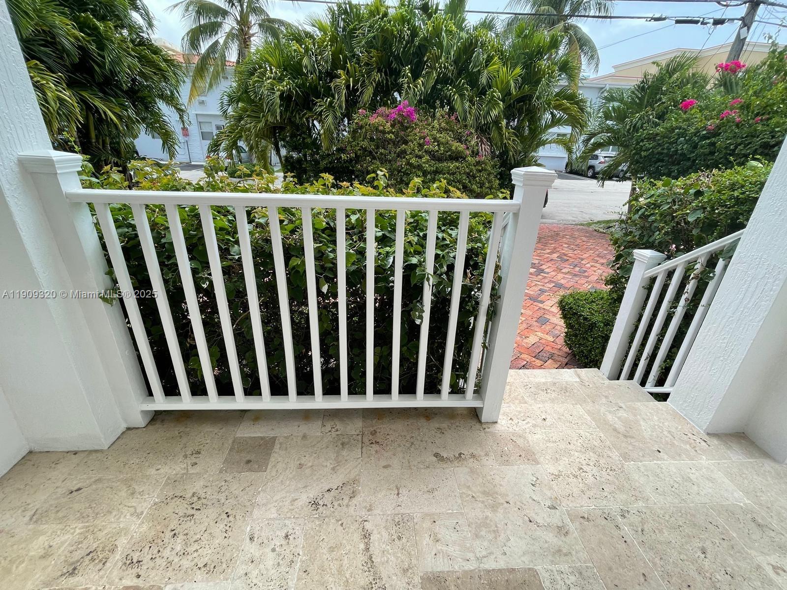 9464 Abbott Ave Surfside, FL 33154