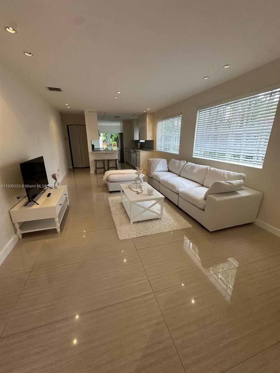 9464 Abbott Ave Surfside, FL 33154