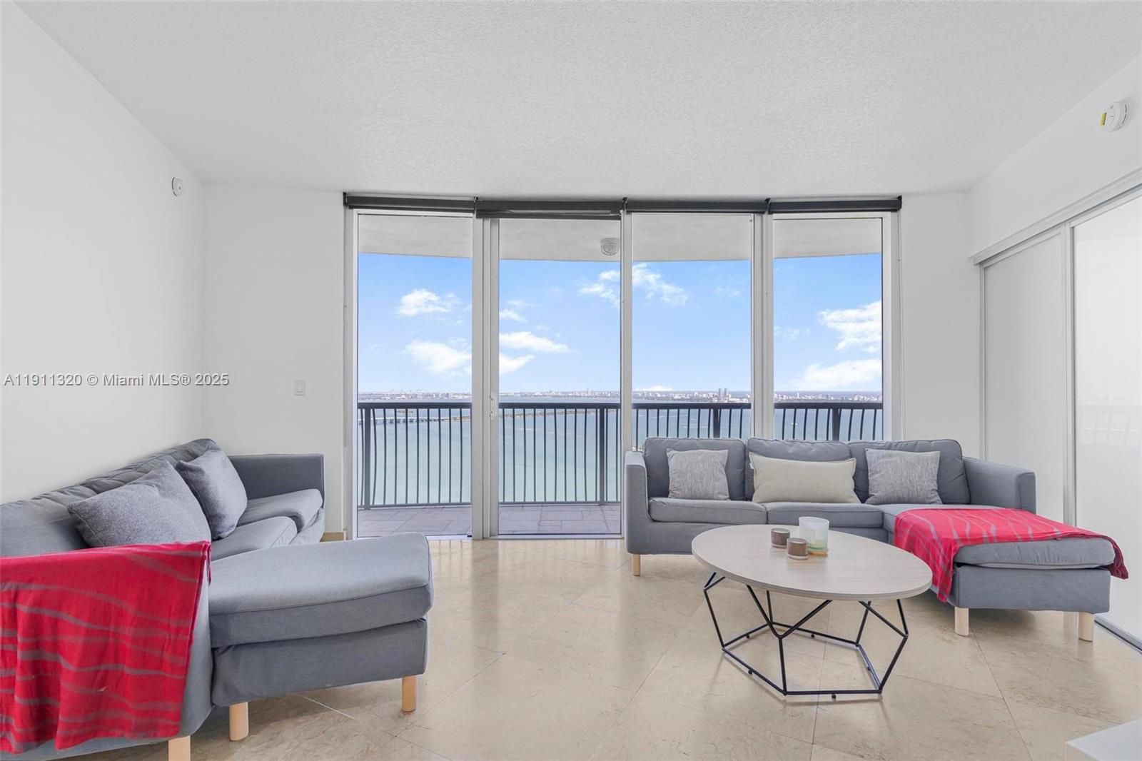 image Opera Tower Condo9