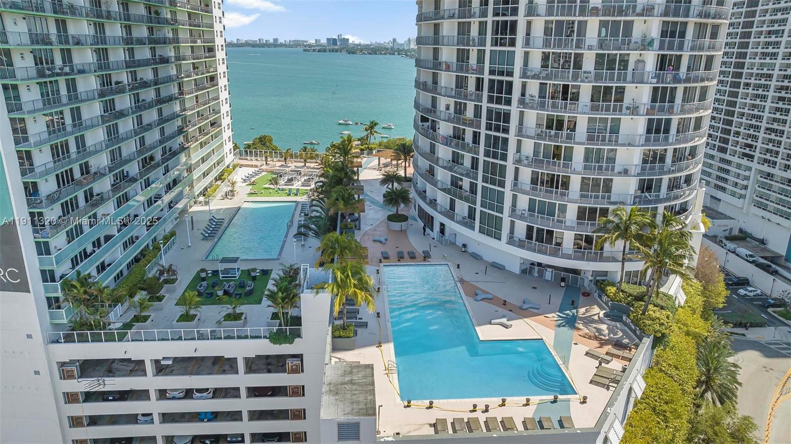 image Opera Tower Condo28