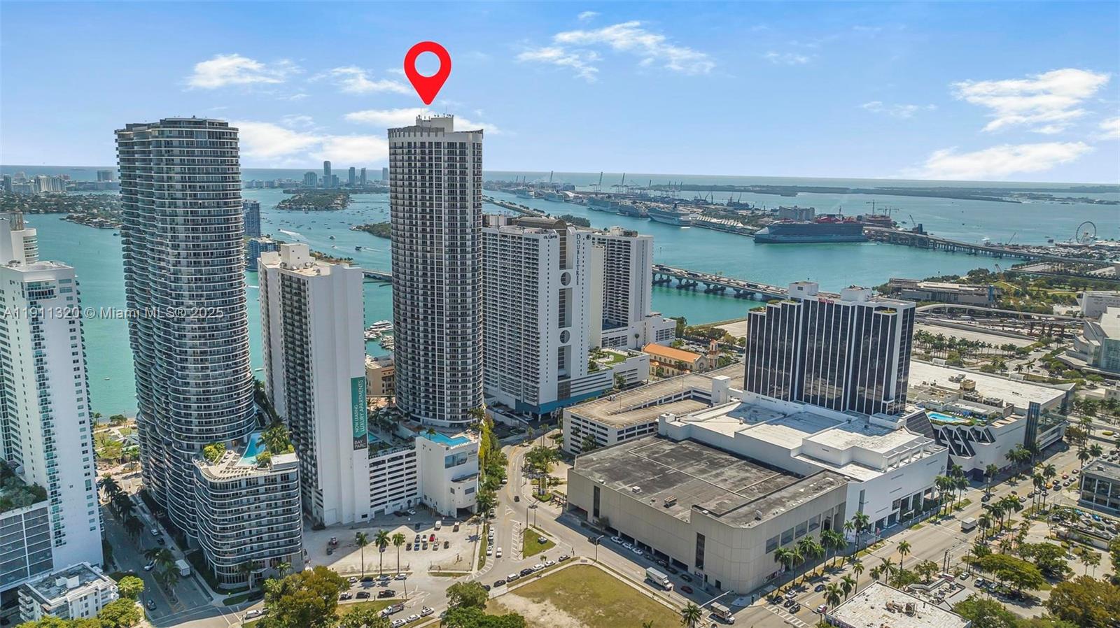 image Opera Tower Condo30