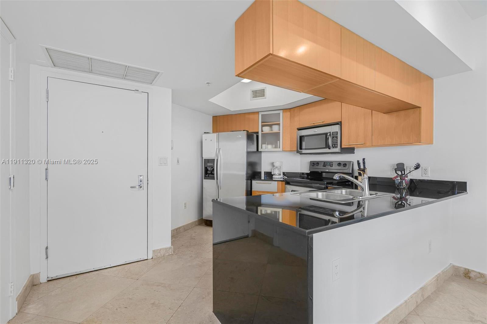 image Opera Tower Condo5