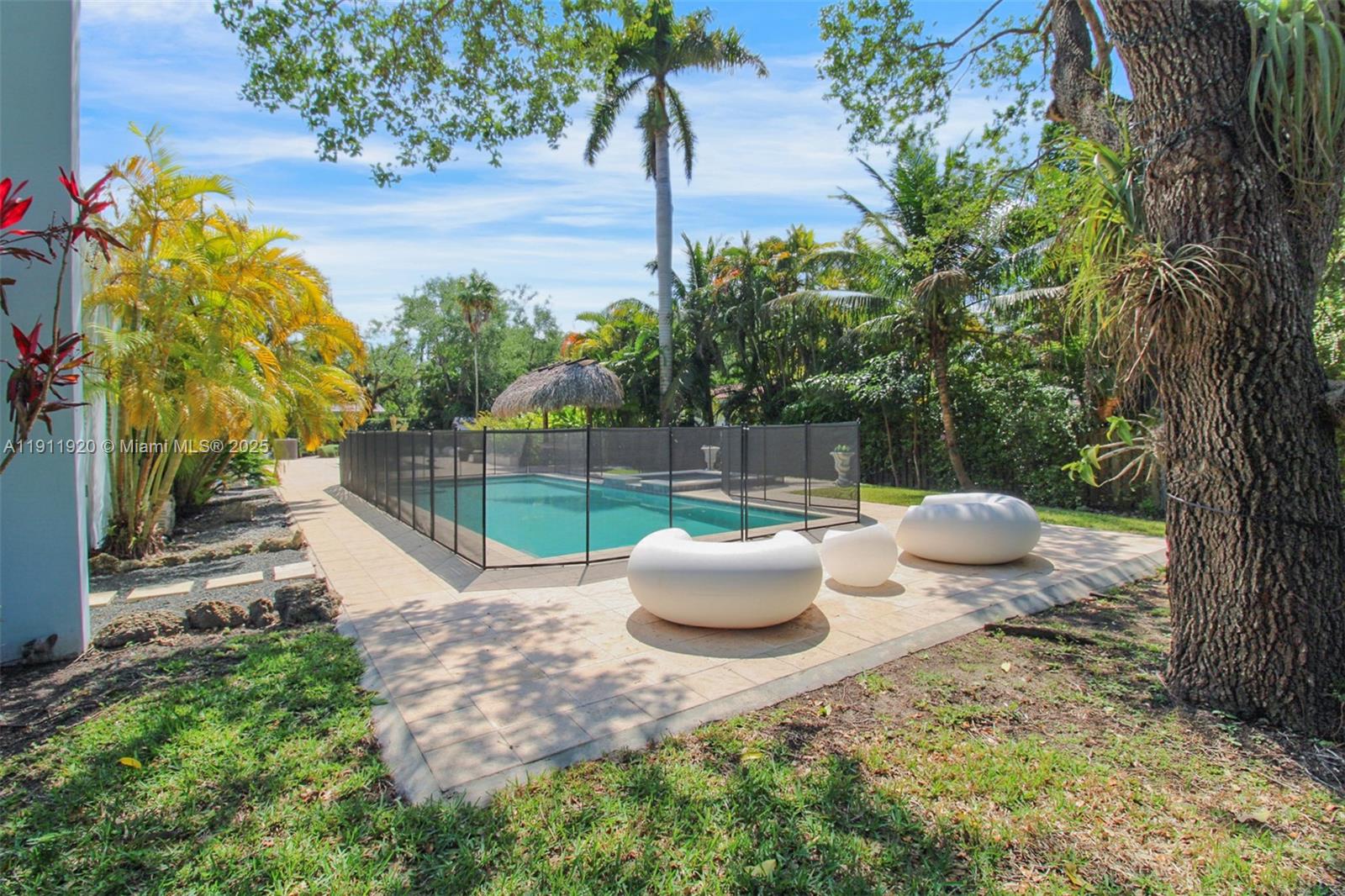 6900 SW 104th St Pinecrest, FL 33156