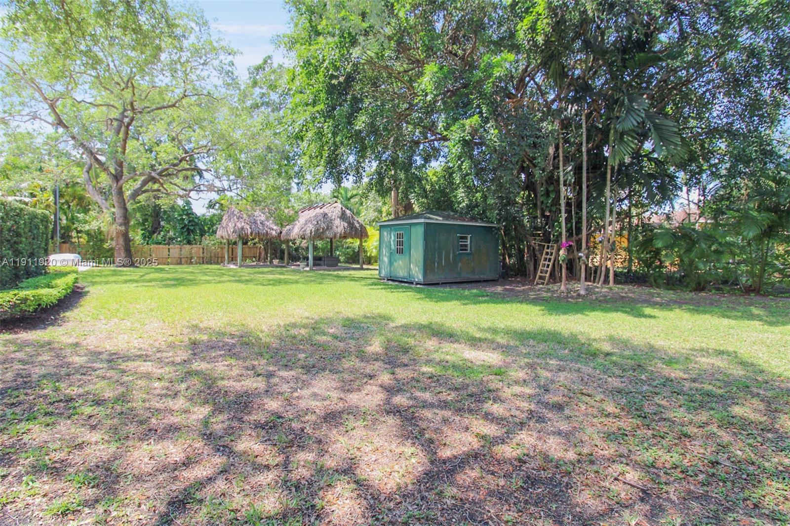 6900 SW 104th St Pinecrest, FL 33156