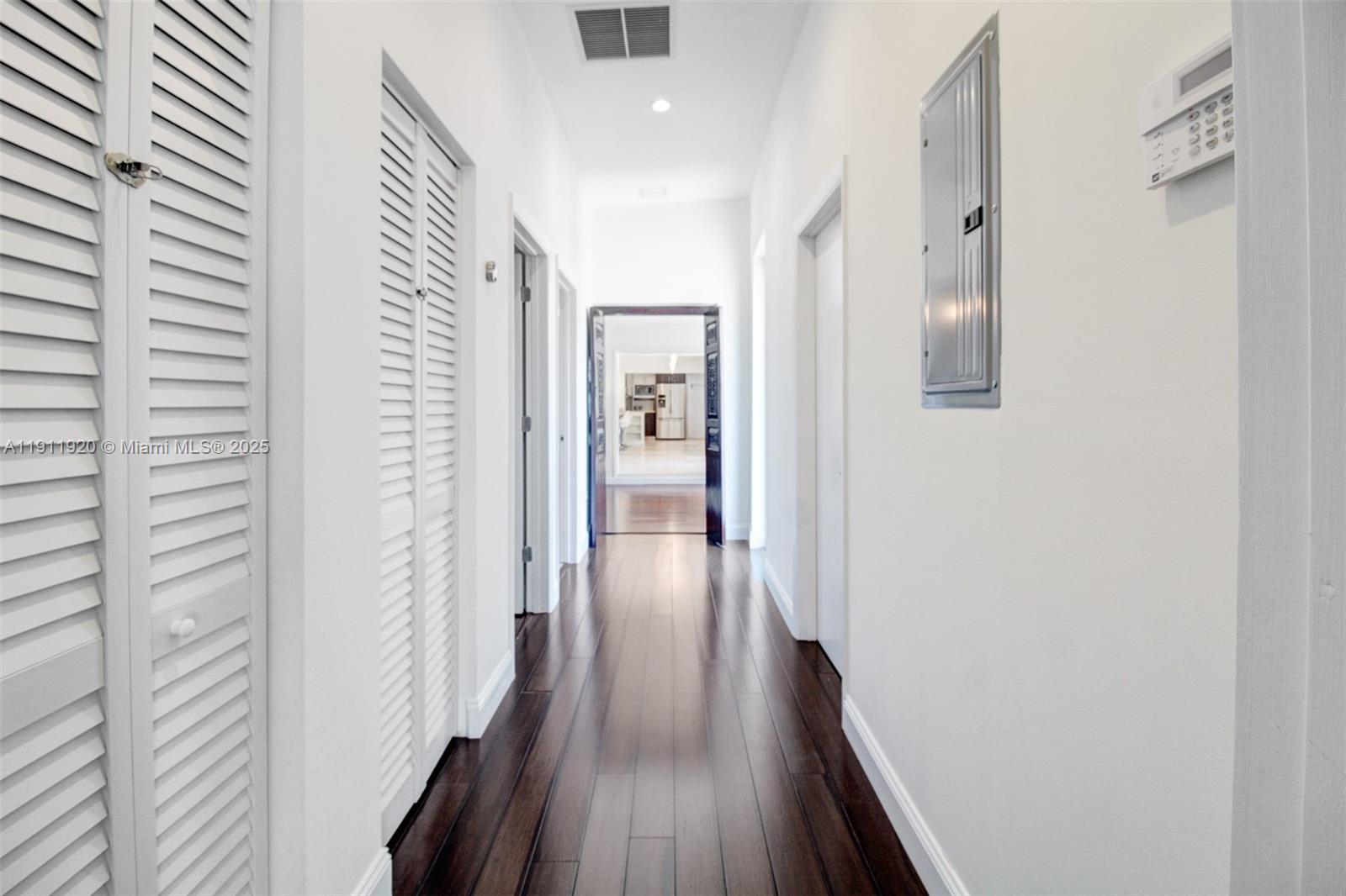 6900 SW 104th St Pinecrest, FL 33156