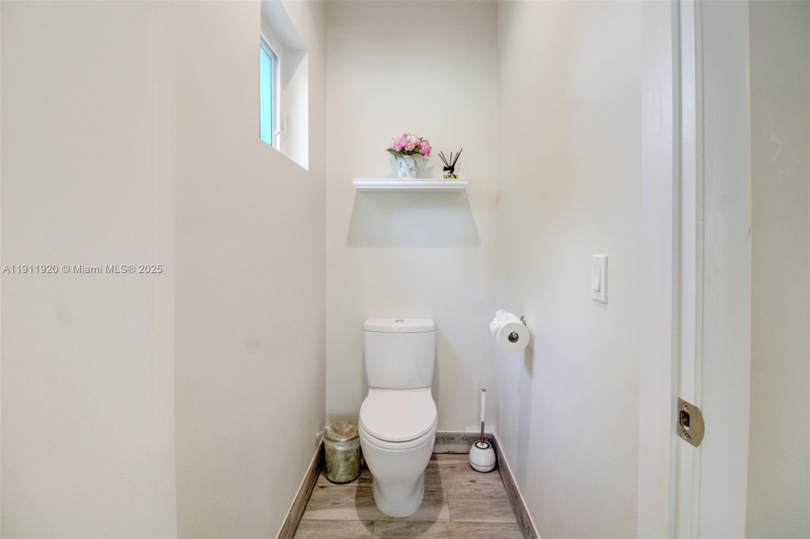 6900 SW 104th St Pinecrest, FL 33156