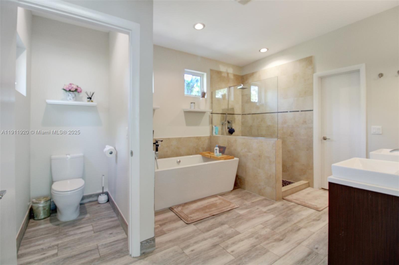 6900 SW 104th St Pinecrest, FL 33156