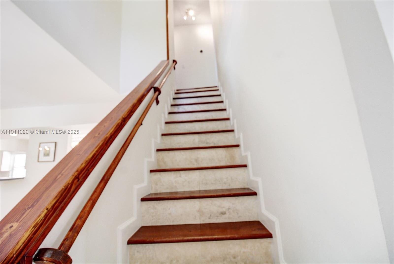 6900 SW 104th St Pinecrest, FL 33156