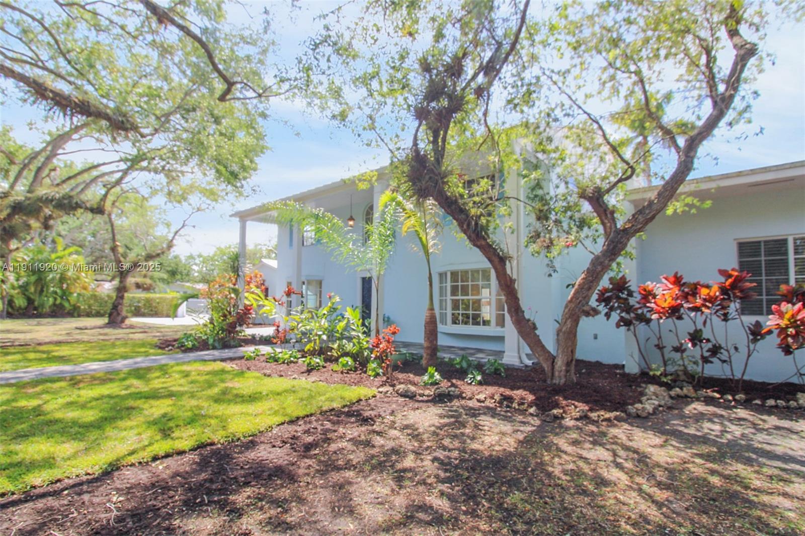 6900 SW 104th St Pinecrest, FL 33156