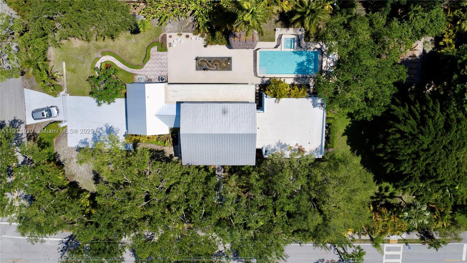 6900 SW 104th St Pinecrest, FL 33156