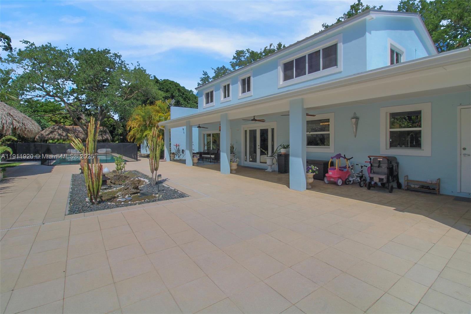 6900 SW 104th St Pinecrest, FL 33156