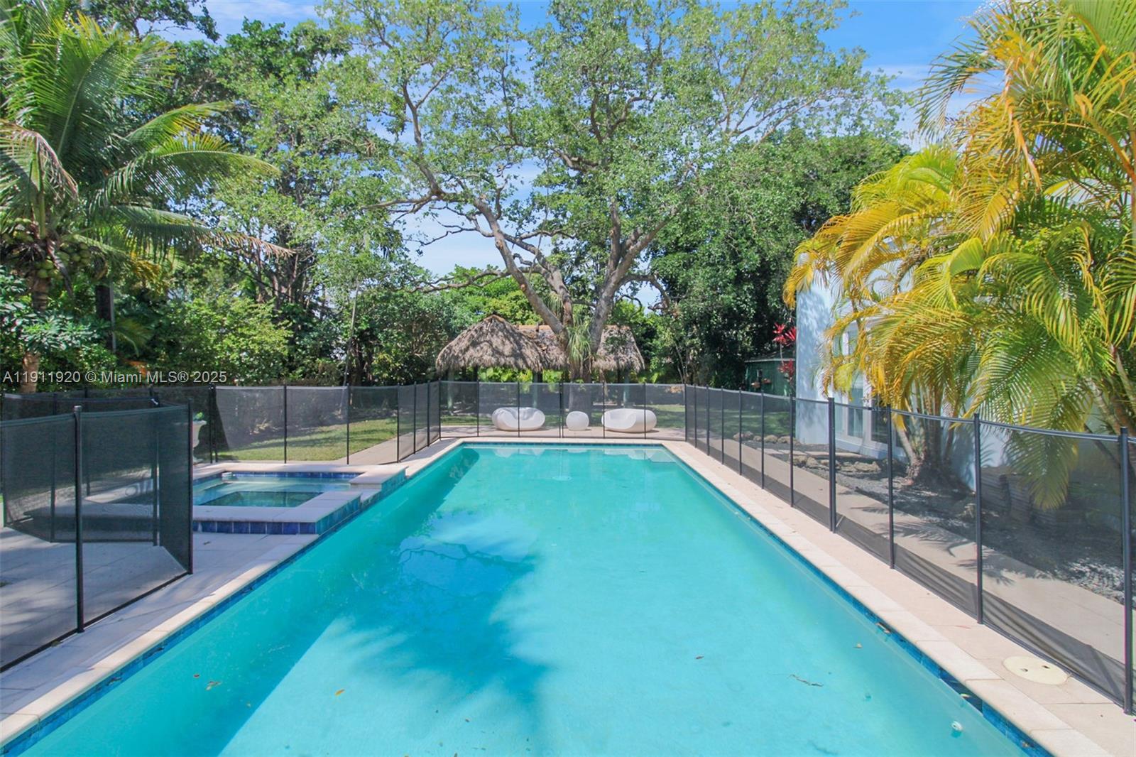 6900 SW 104th St Pinecrest, FL 33156