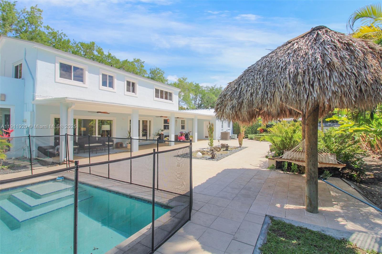 6900 SW 104th St Pinecrest, FL 33156