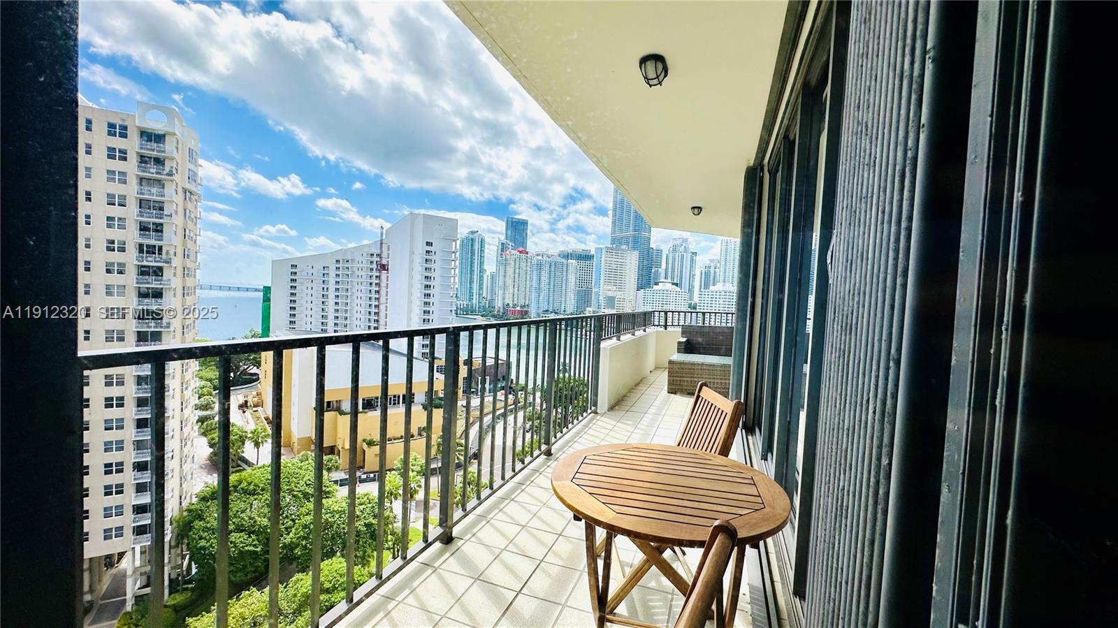 image Brickell Key One Condo31
