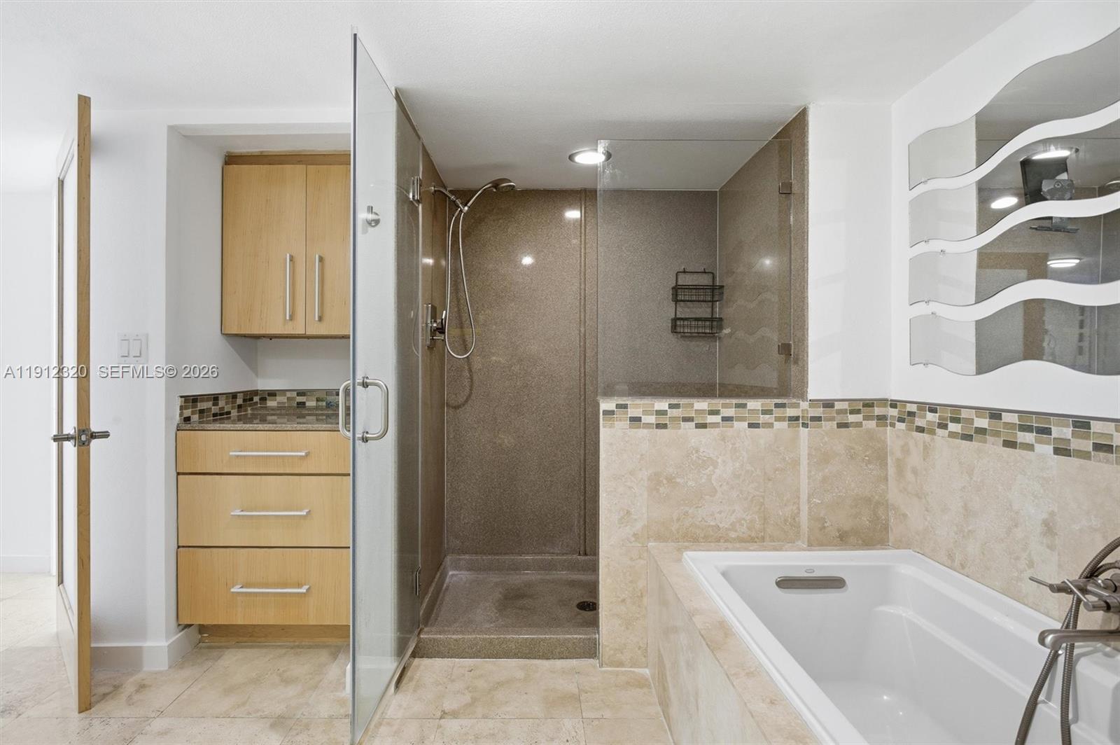 image Brickell Key One42