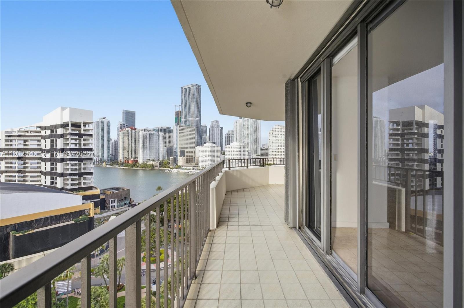 image Brickell Key One52