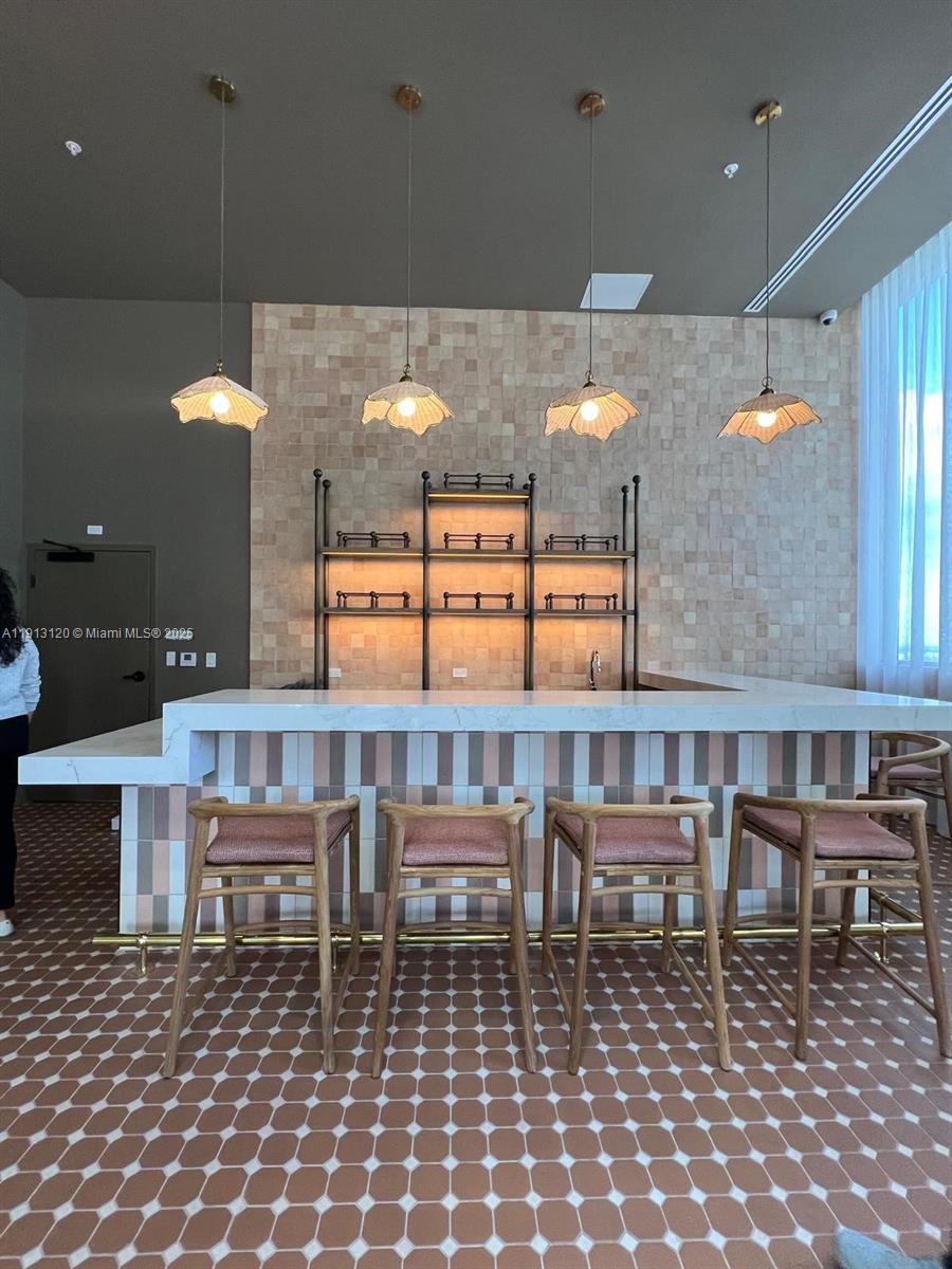 11 NE 6th St #1906 Miami, FL 33132