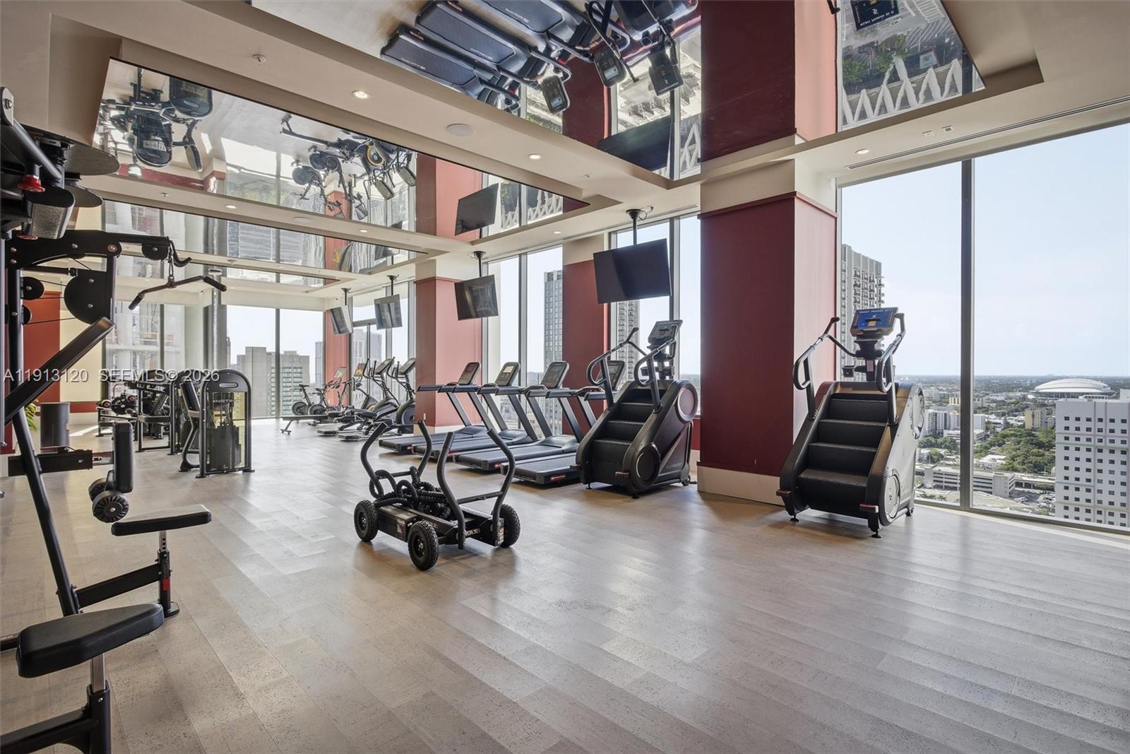 image The Crosby Miami Worldcenter43